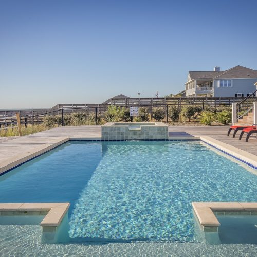 swimming-pool-389267_1920